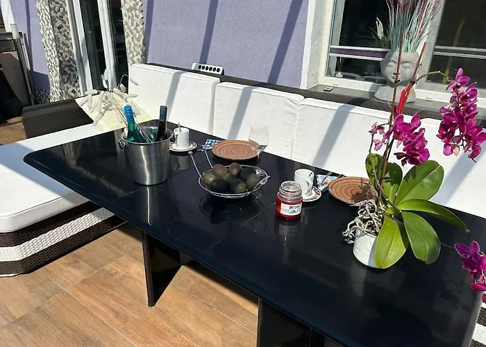 Apartmán Homeoffice Kueche Wlan Tv Mit Terrasse&grill +fahrrad Hove (Rhein-Sieg)
